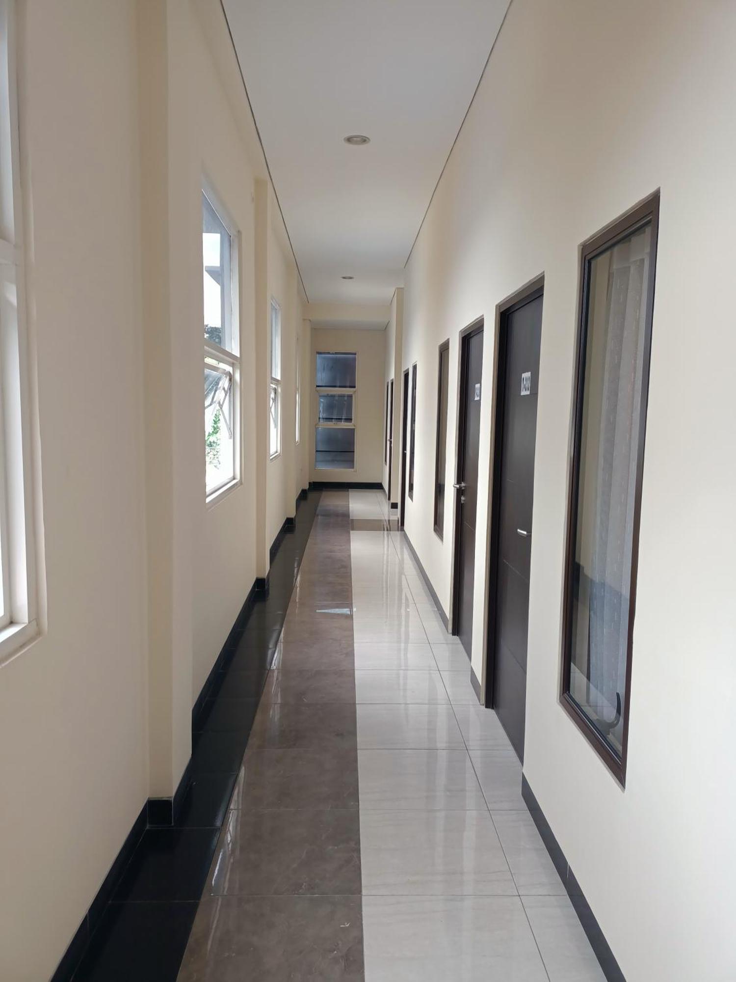 Chacha Homestay&Dormitory Ruteng Exterior foto